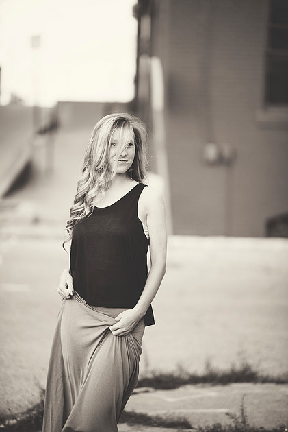 riley, "senior shoot", "dayton senior", "senior pictures", beautiful, gorgeous, stunning, beavercreek, vintage, unique, photography, photographer, pictures, shots