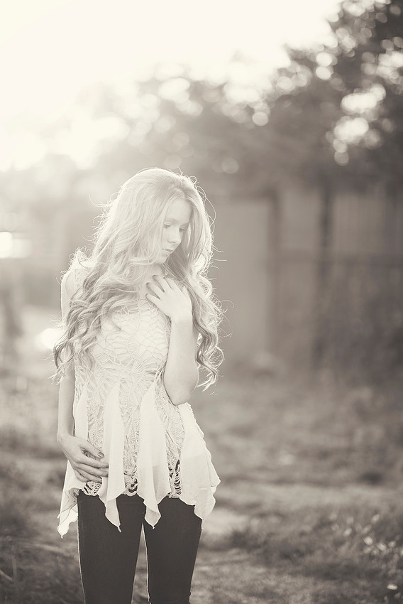 riley, "senior shoot", "dayton senior", "senior pictures", beautiful, gorgeous, stunning, beavercreek, vintage, unique, photography, photographer, pictures, shots