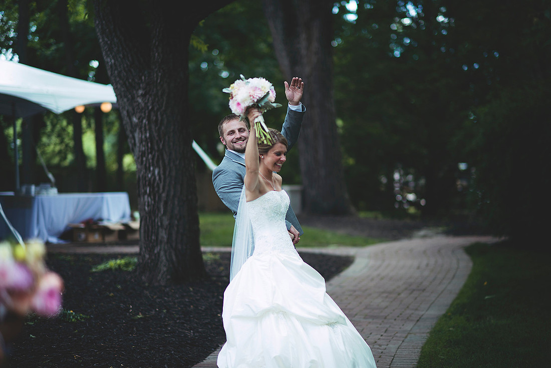 crabtrey, bledsoe, wedding photography, dayton weddings, dayton wedding day, Centerville, marriage, love, couples, bridal, Benhams Grove, Dayton Wedding Photography, wedding photographer, Bellbrook, romantic, vintage style, vintage wedding