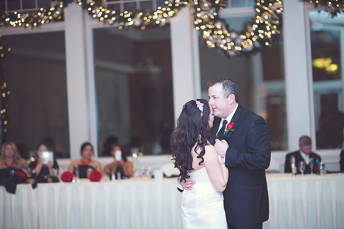 bride, bridal, wedding, Cincinnati wedding, gorgeous, Nichole, Reed, photography, photographer, photographers, stunning, happy, unique, vintage, pin up, pin-up, glam, Great Gatsby, red roses, classic