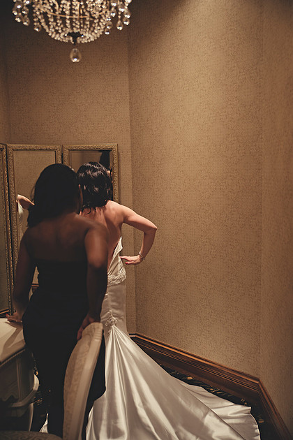 bride, bridal, wedding, Cincinnati wedding, gorgeous, Nichole, Reed, photography, photographer, photographers, stunning, happy, unique, vintage, pin up, pin-up, glam, Great Gatsby, red roses, classic