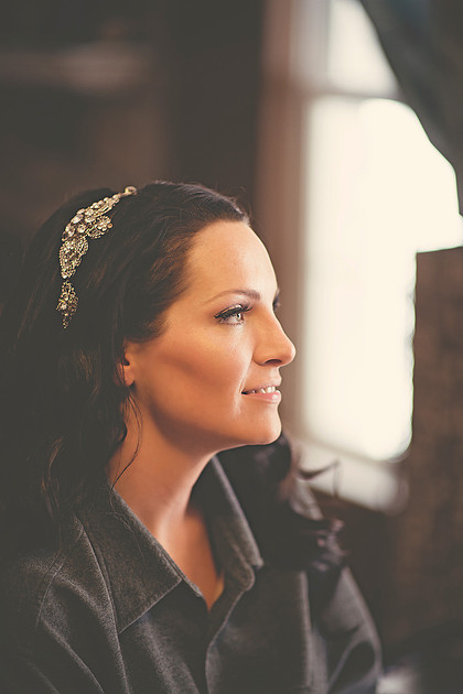 bride, bridal, wedding, Cincinnati wedding, gorgeous, Nichole, Reed, photography, photographer, photographers, stunning, happy, unique, vintage, pin up, pin-up, glam, Great Gatsby, red roses, classic