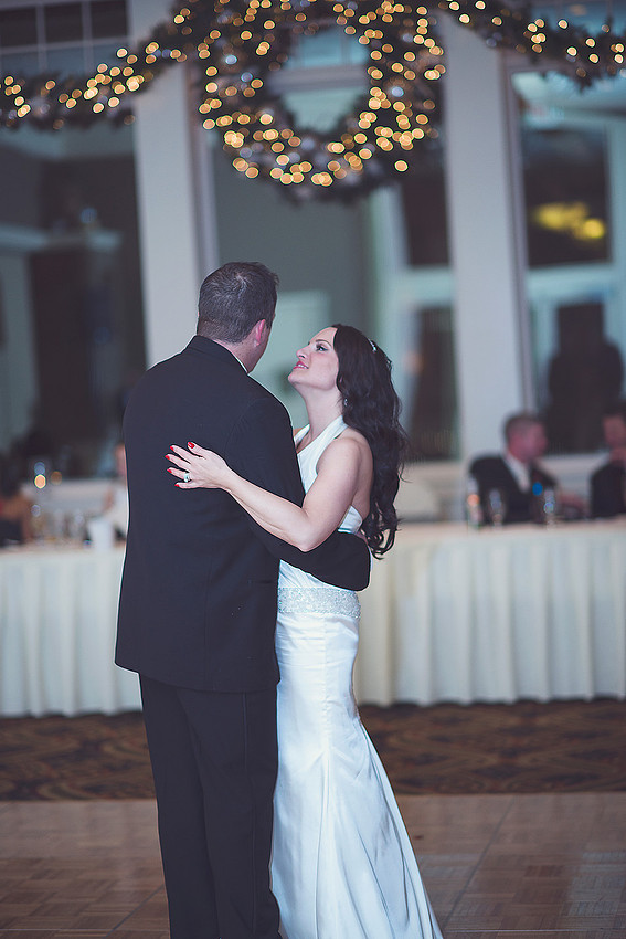 bride, bridal, wedding, Cincinnati wedding, gorgeous, Nichole, Reed, photography, photographer, photographers, stunning, happy, unique, vintage, pin up, pin-up, glam, Great Gatsby, red roses, classic