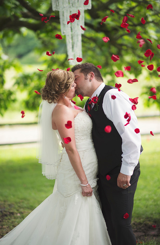 Simon, Kenton, Inn, Springfield, Dayton, wedding, wed, photos, photography, photographer, marriage, bride, bridal, husband, wife, vintage, special, day, Rizzardi,  hair, shoes, happy, happiness, occasion, love, beautiful, gorgeous, unique, cincinnati, columbus, kentucky, ohio, hood, jen, jennifer, nick